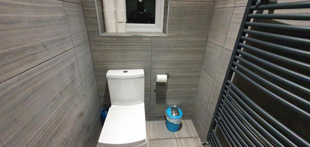 Garland Modern Spacious Apartment, Brentwood 1 外观 照片